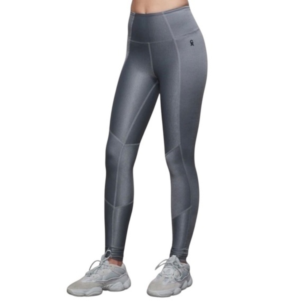 NWT Good American Shiny Rib Paneled Legging in Smoked Pearl